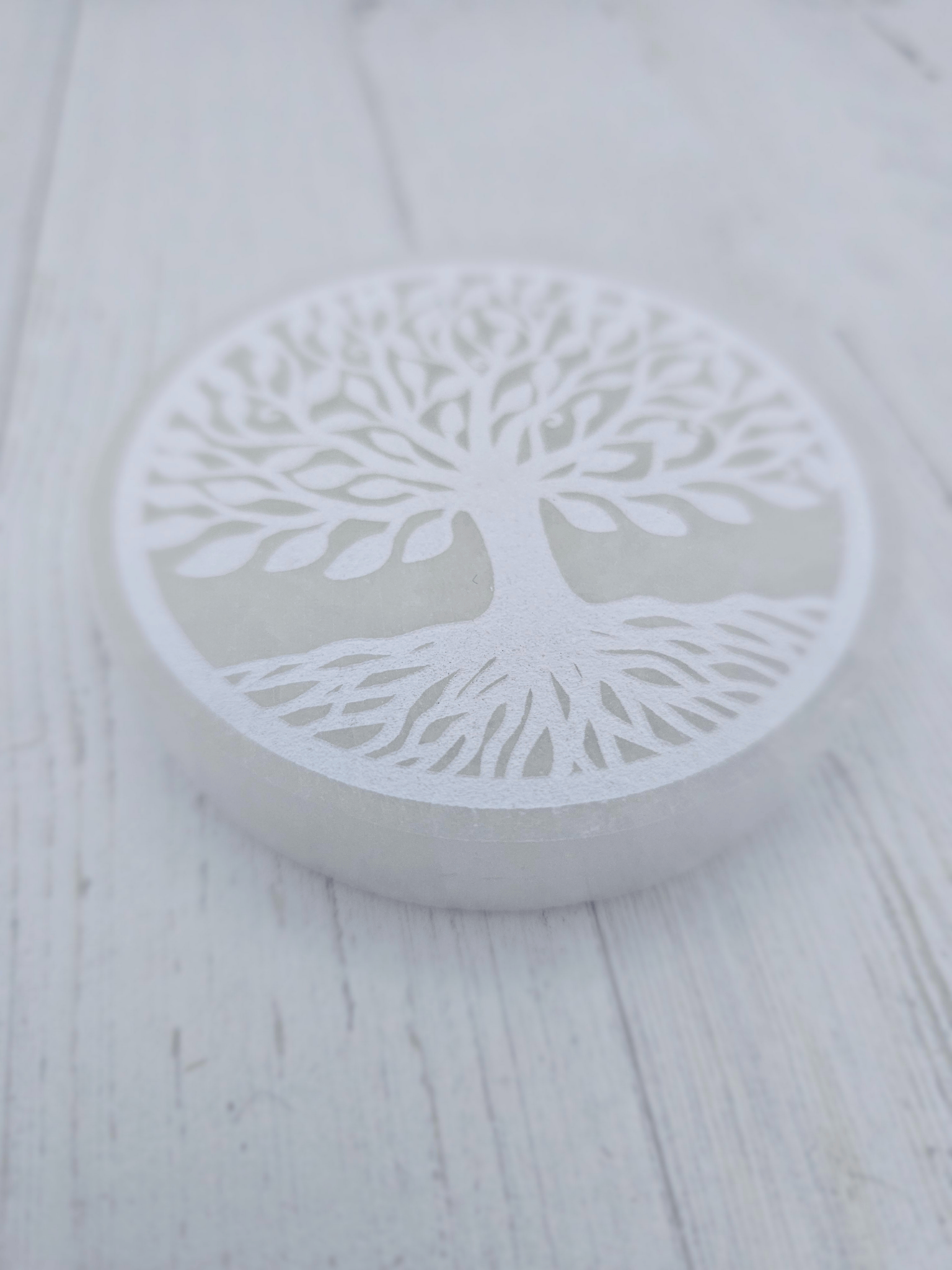 Placa de Selenita "Árbol de la Vida" 80mm | Purificación y crecimiento espiritual