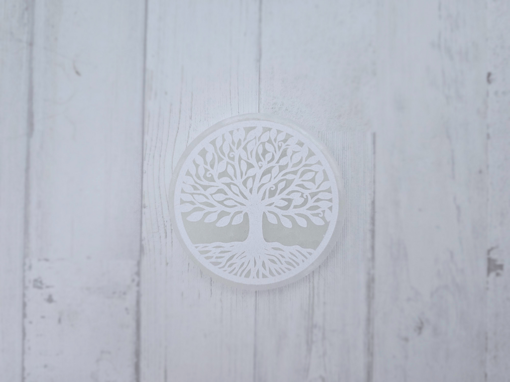 Placa de Selenita "Árbol de la Vida" 80mm | Purificación y crecimiento espiritual
