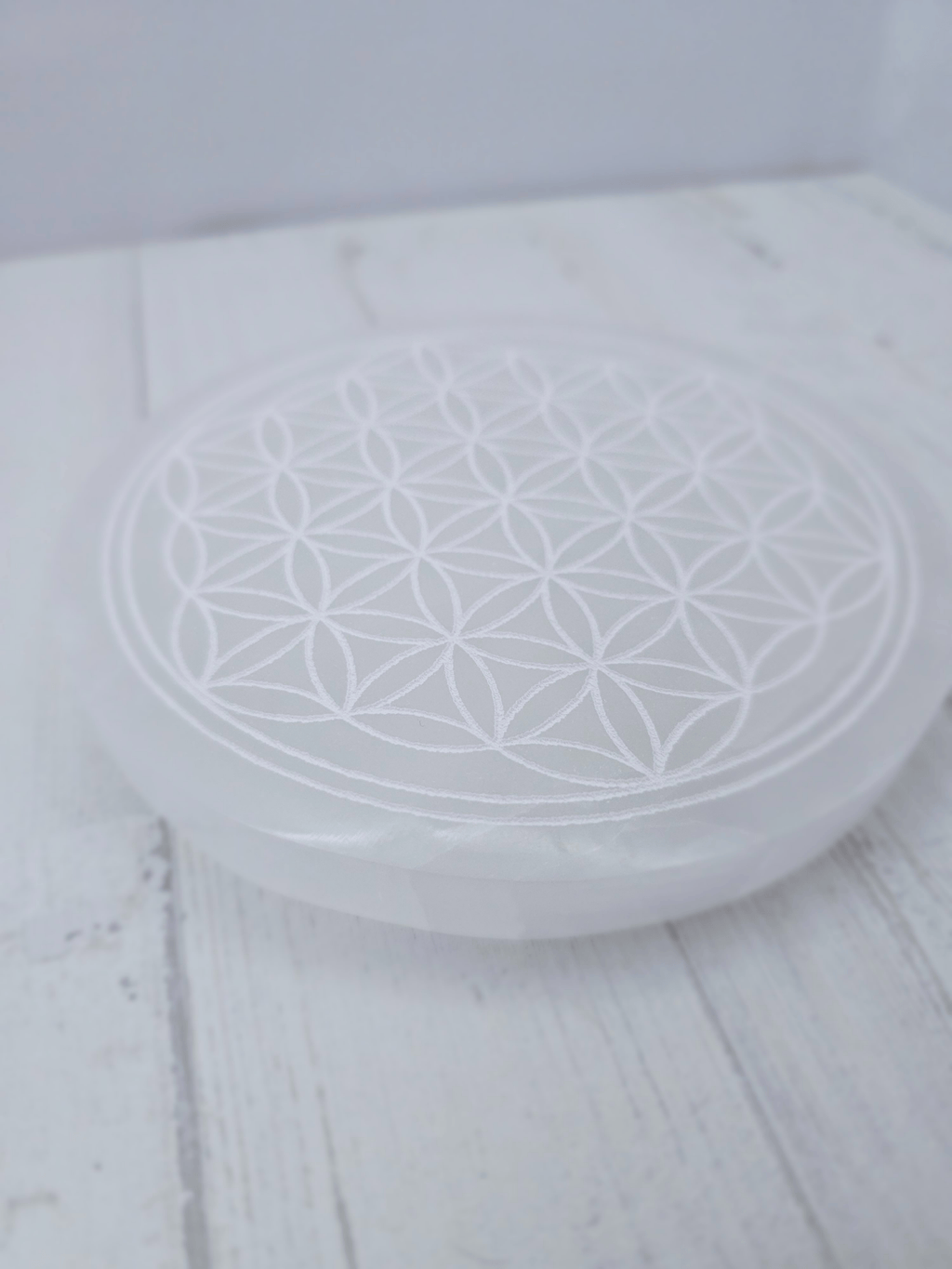 Placa de Selenita "Flor de la Vida" | Armonización geométrica y claridad espiritual