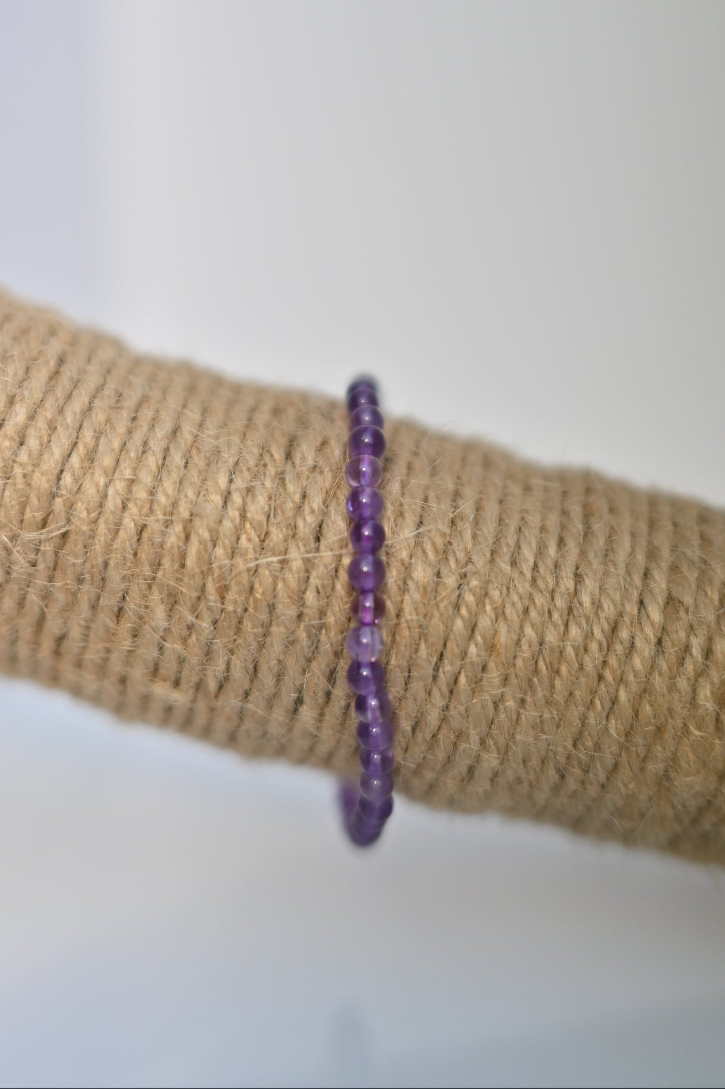 Pulsera elástica de amatista 4 mm (~41 cuentas)