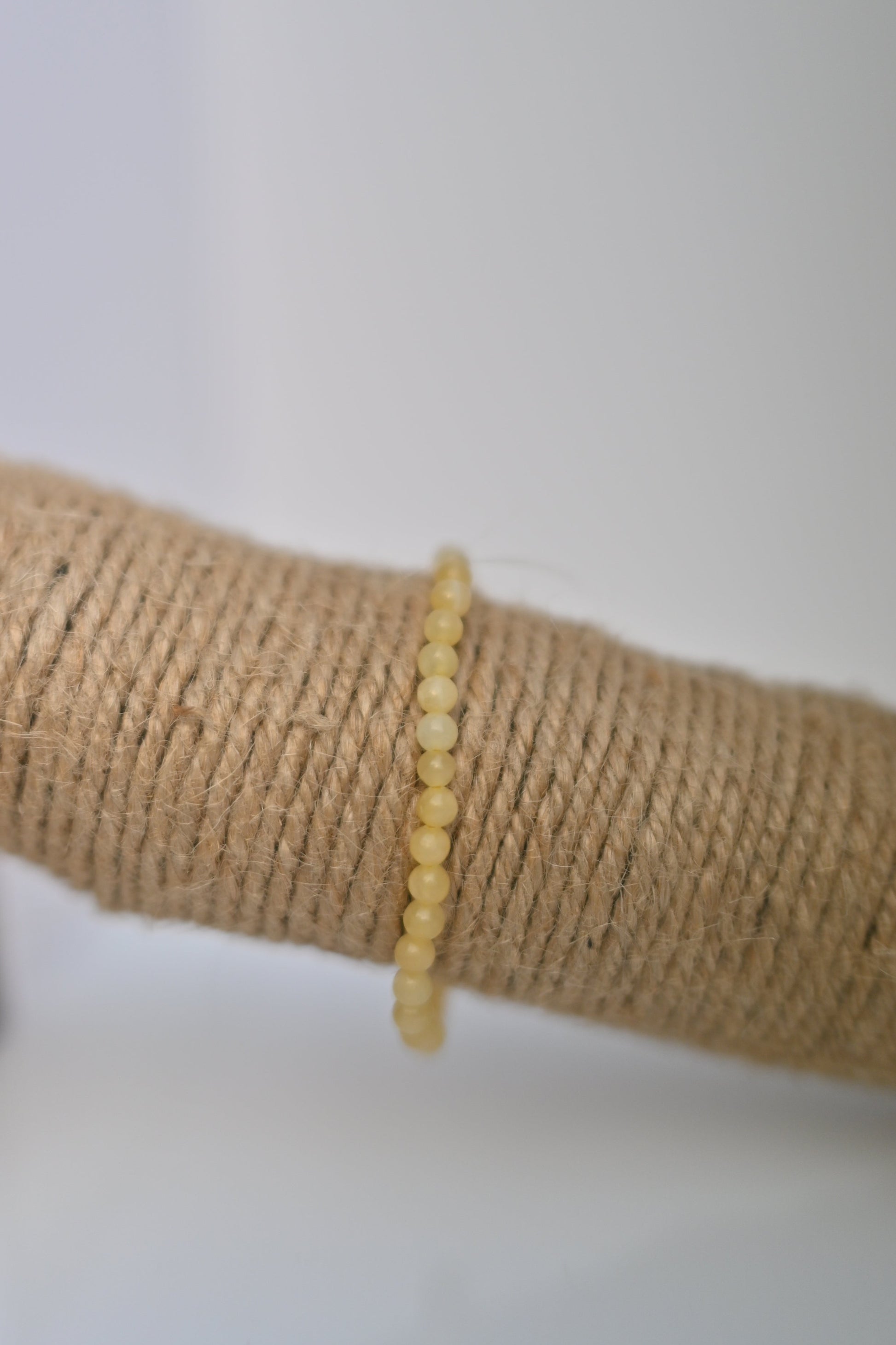 Pulsera elástica de calcita amarilla 4 mm (~41 cuentas)