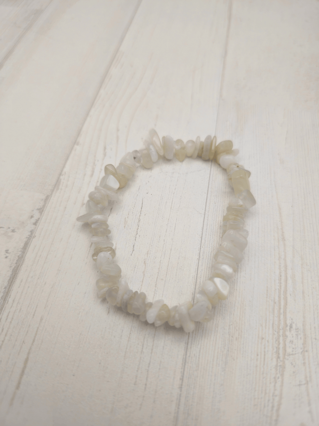 Pulsera de piedra luna beige barroca | Intuición y equilibrio femenino