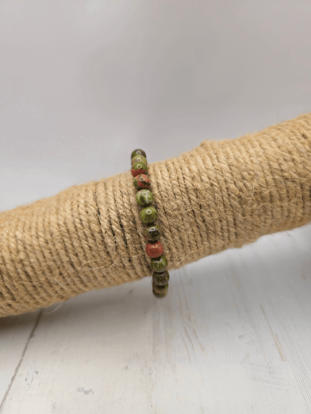 Pulsera de Unakita con bolas de 6 mm en hilo elástico, piedra de sanación emocional, equilibrio y conexión espiritual