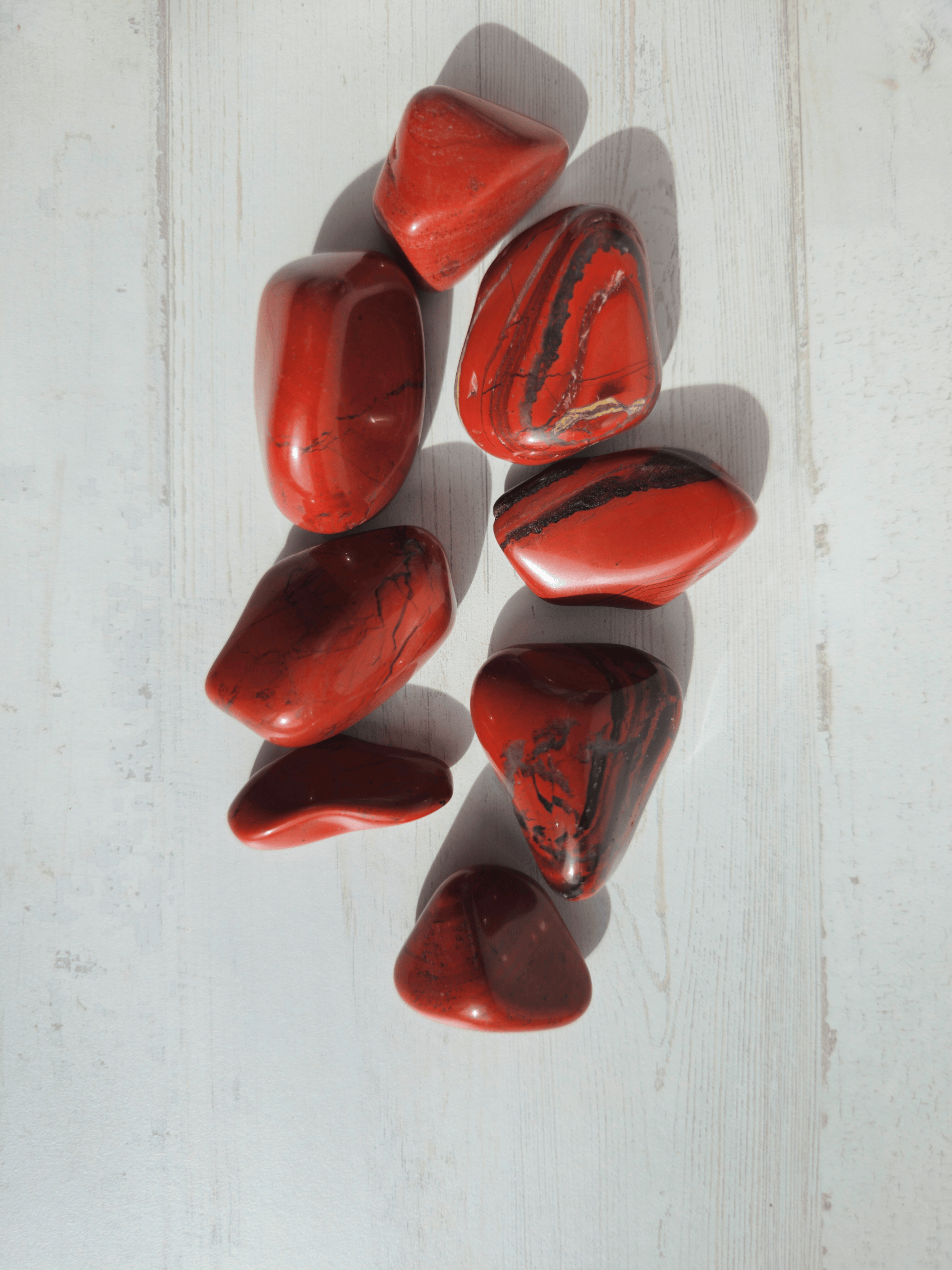 Rodado de jaspe rojo 30–60 mm pulido