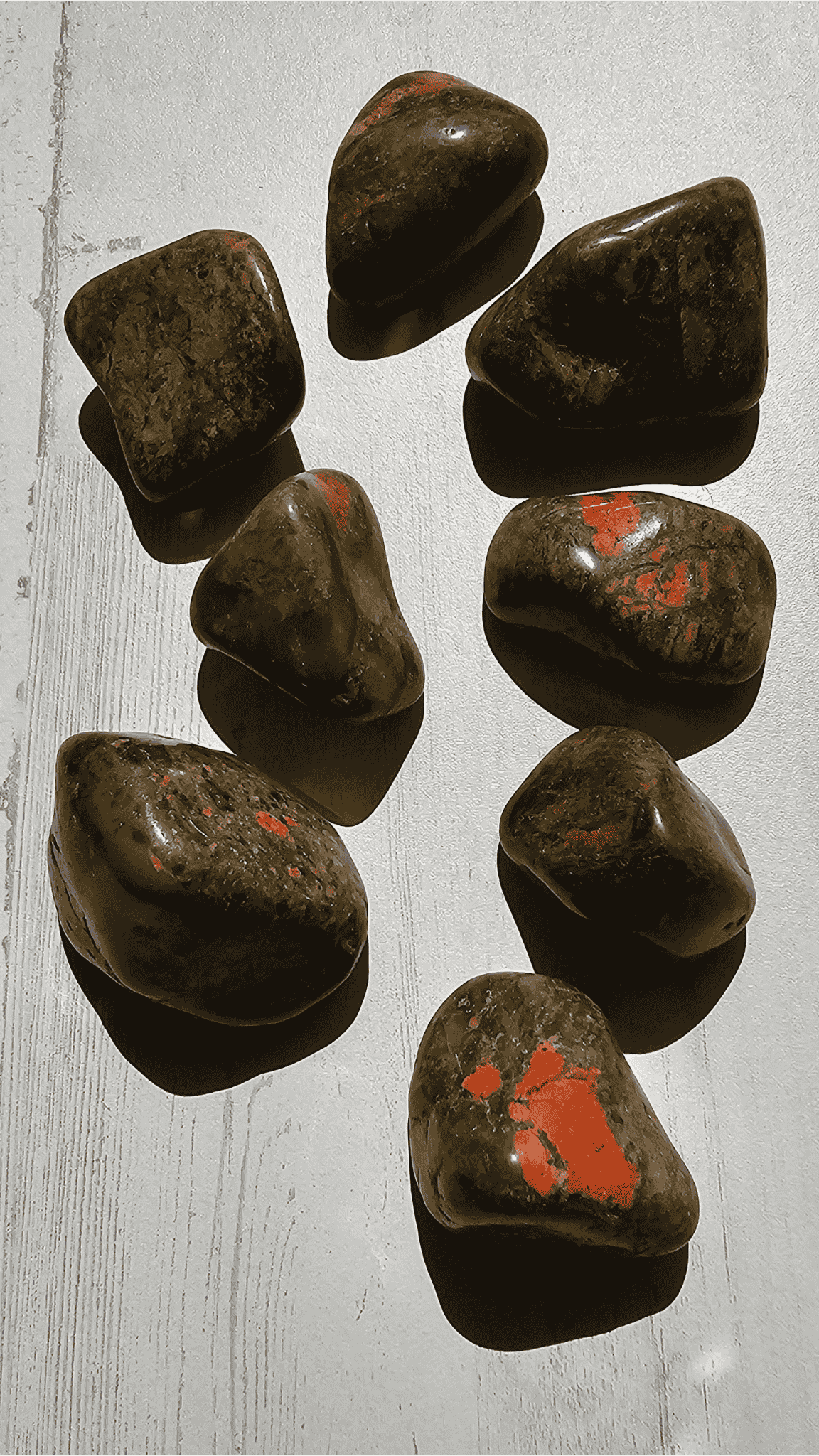 Rodado de unakita 3–5 cm pulido en tonos verde y rosa