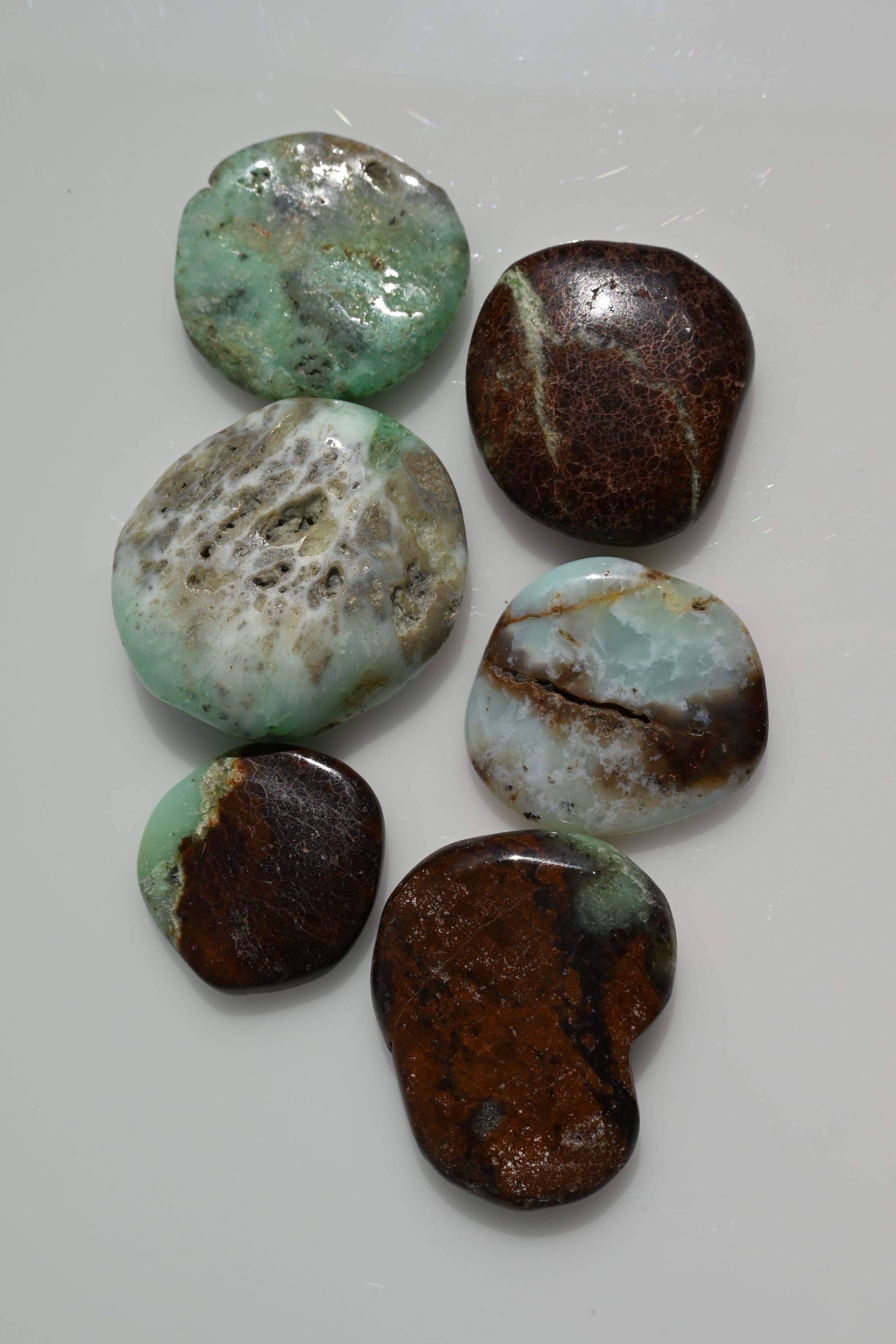 Rodado de crisoprasa verde 20–40 mm pulido