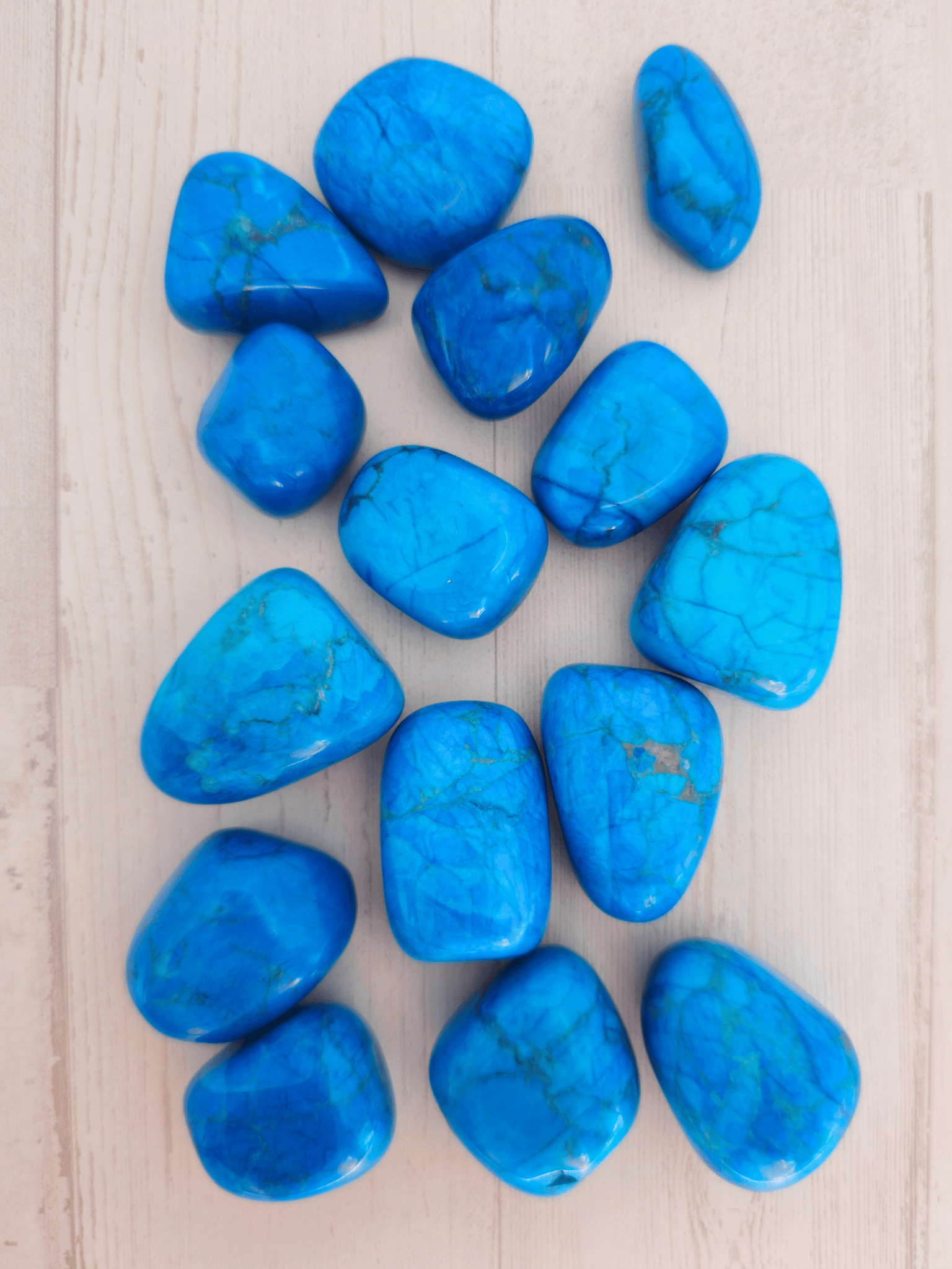 Rodado de turquenita 2–4 cm azul turquesa veteado