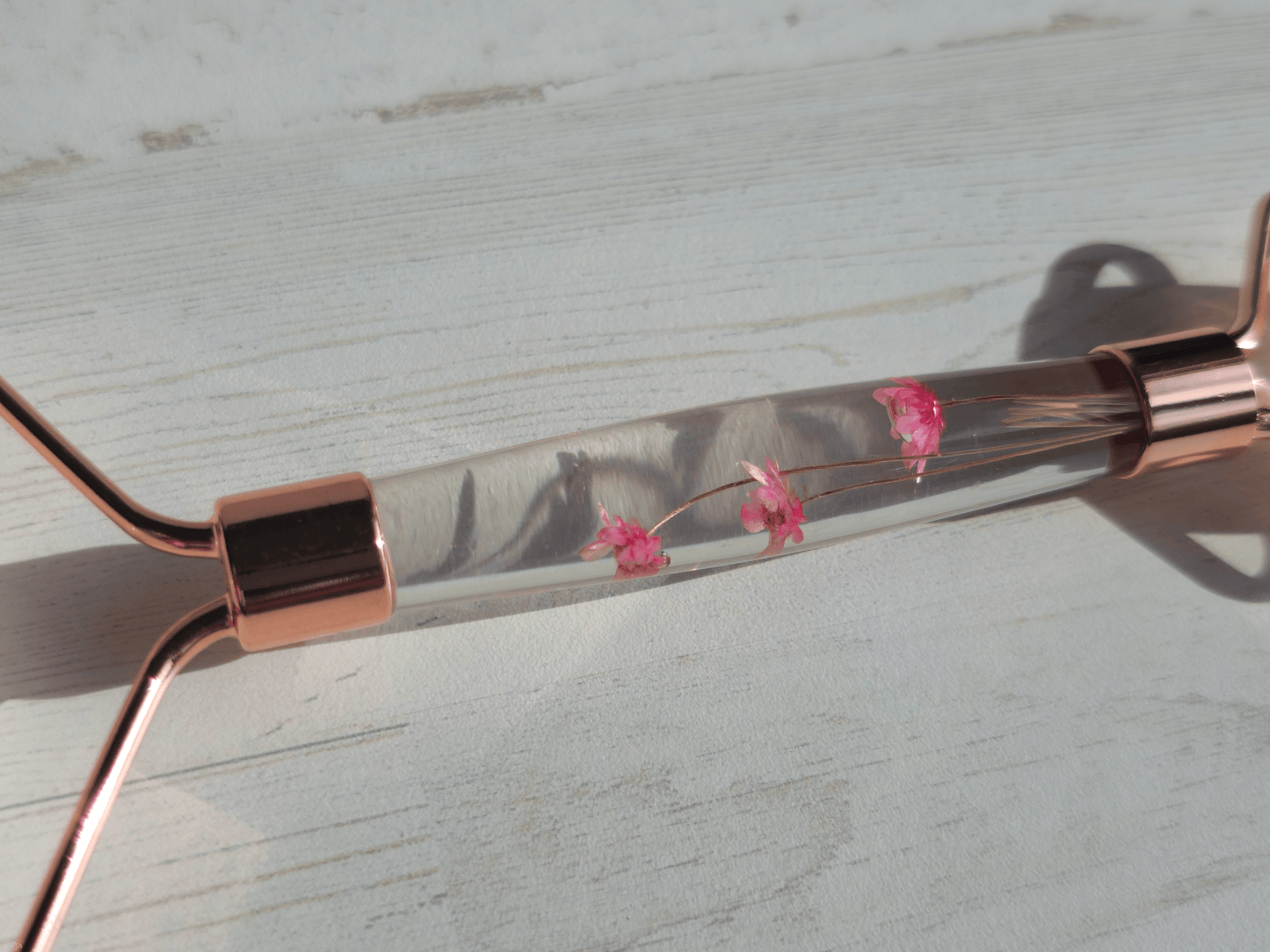 Set roller y gua sha de Cuarzo Rosa (flores) | amor propio y armonía