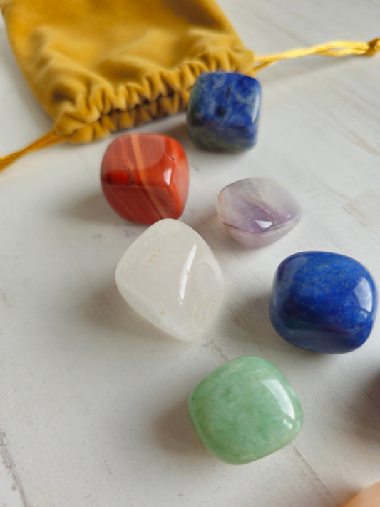 Bolsa 7 Chakras con 8 rodados | Equilibrio energético con minerales para cada chakra